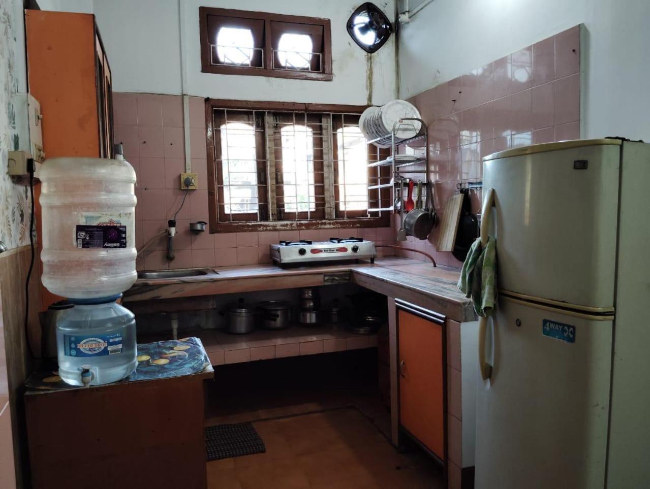Amazing Homestay Guwahati Exteriör bild