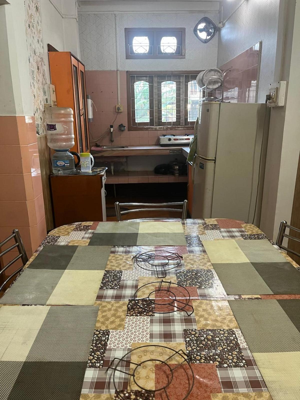 Amazing Homestay Guwahati Exteriör bild