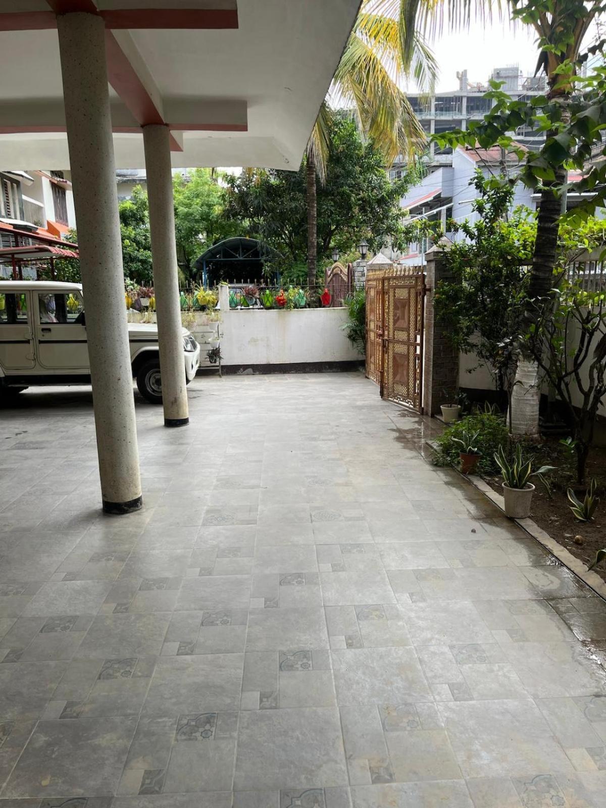 Amazing Homestay Guwahati Exteriör bild